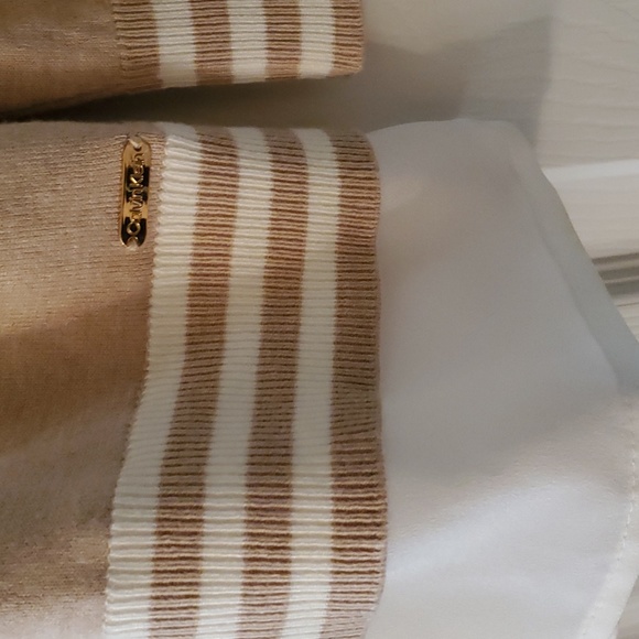 Calvin Klein sweater - Picture 4 of 5